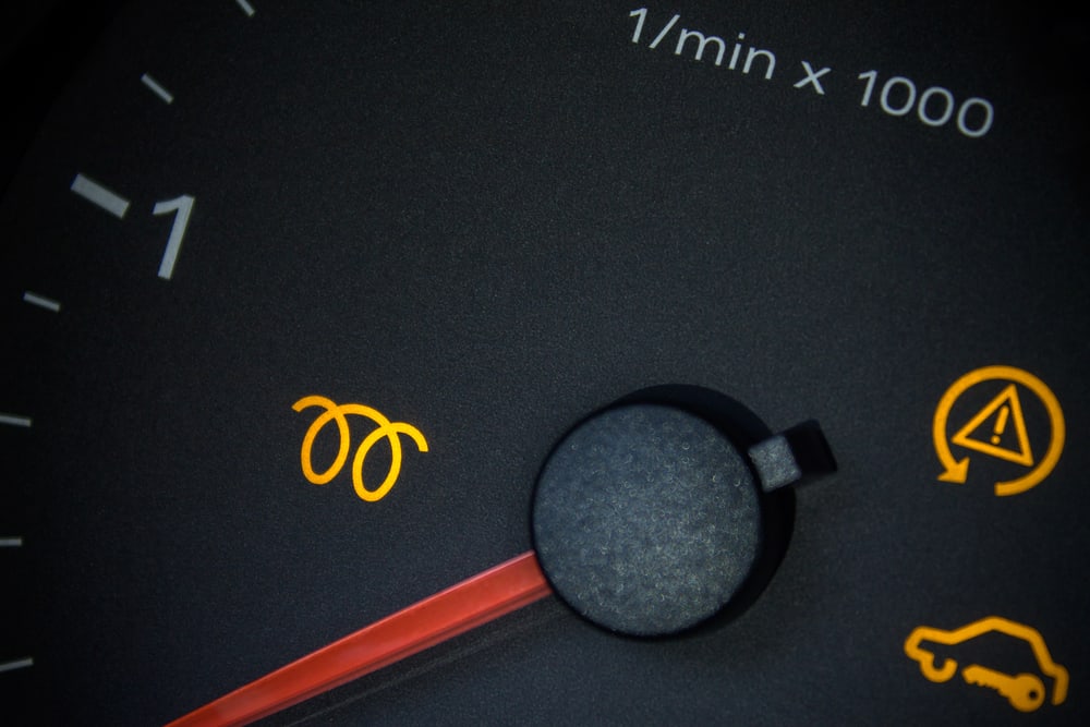 Glow plug warning light on a car dashboard